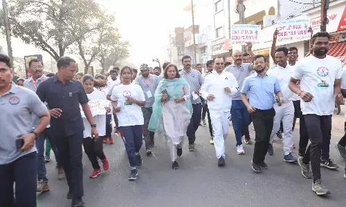 वारंगल के शीर्ष पुलिस अधिकारी ने 2K रन में युवाओं से नशे से दूर रहने का आग्रह किया