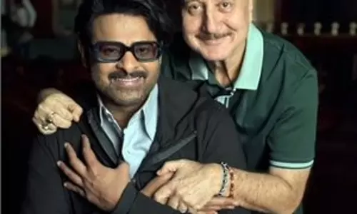 Anupam Kher की 544वीं फिल्म भारतीय सिनेमा के बाहुबली प्रभास के साथ होगी Anupam Kher की 544वीं फिल्म भारतीय सिनेमा के बाहुबली प्रभास के साथ होगी