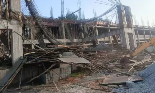 NCR Ghaziabad: राजनगर एक्सटेंशन की निमार्णाधीन इमारतों से गिरकर दो मजदूरों की मौत हुई NCR Ghaziabad: राजनगर एक्सटेंशन की निमार्णाधीन इमारतों से गिरकर दो मजदूरों की मौत हुई
