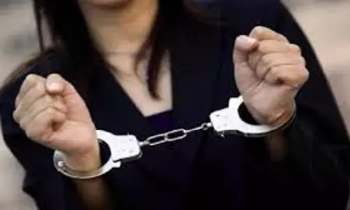Singrauli: 22 किलो गांजा तस्करी के साथ महिला गिरफ्तार, पति-पुत्र फरार
