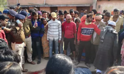 Jharkhand: बम हमले में स्कूल के प्रधानाध्यापक की मौत Jharkhand: बम हमले में स्कूल के प्रधानाध्यापक की मौत