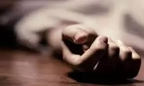 Lakhimpur Kheri: नहर पुलिया में युवक का शव बरामद, हत्या की आशंका Lakhimpur Kheri: नहर पुलिया में युवक का शव बरामद, हत्या की आशंका