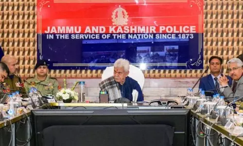 J&K में आतंकवाद को कुचलने के प्रयास तेज करें: LG सिन्हा ने सुरक्षा बलों को निर्देश दिए