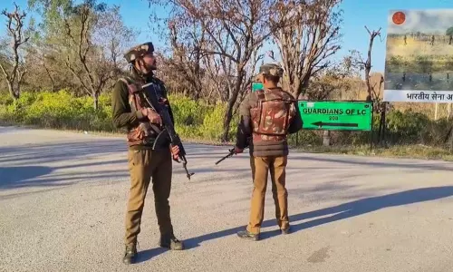 Jammu: अखनूर सेक्टर में तलाशी अभियान जारी