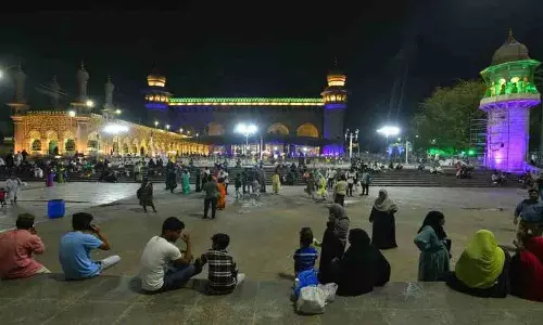 Hyderabad में शब-ए-बारात मनाई, शहर में आवश्यक इंतजाम किए गए Hyderabad में शब-ए-बारात मनाई, शहर में आवश्यक इंतजाम किए गए