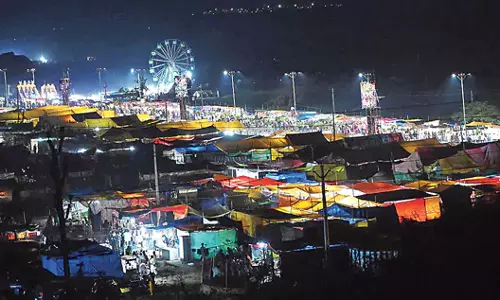 Andhra: मन्यमकोंडा में भक्तों की भीड़ लगी
