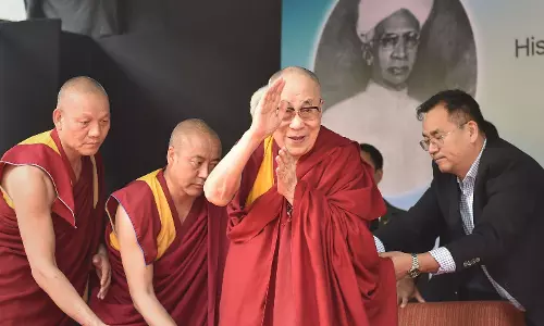 दलाई लामा को Z कैटेगरी की सुरक्षा दी गई, जानिए शामिल होते हैं कितने जवान दलाई लामा को Z कैटेगरी की सुरक्षा दी गई, जानिए शामिल होते हैं कितने जवान