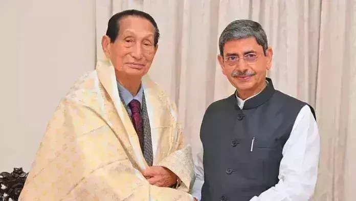 राज्यपाल आरएन रवि ने डॉ. एससी जमीर को ‘Nagaland का वास्तुकार’ बताया राज्यपाल आरएन रवि ने डॉ. एससी जमीर को ‘Nagaland का वास्तुकार’ बताया