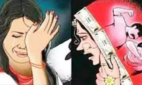 Rampur: दहेज में मकान के लिए महिला को घर से निकाला, FIR दर्ज