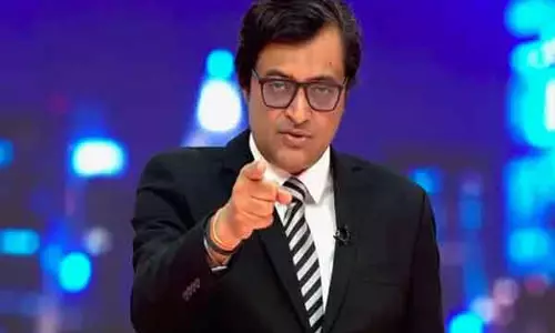 कर्नाटक HC ने पत्रकार अर्नब गोस्वामी के खिलाफ फर्जी खबर का मामला किया खारिज कर्नाटक HC ने पत्रकार अर्नब गोस्वामी के खिलाफ फर्जी खबर का मामला किया खारिज
