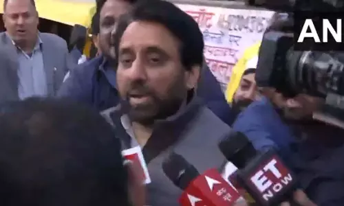 BIG BREAKING: विधायक अमानतुल्लाह पूछताछ के लिए जामिया नगर पुलिस स्टेशन पहुंचे BIG BREAKING: विधायक अमानतुल्लाह पूछताछ के लिए जामिया नगर पुलिस स्टेशन पहुंचे