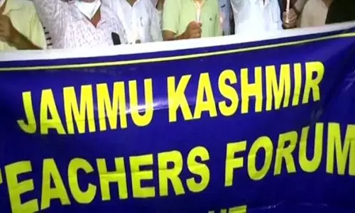 JKTF ने स्कूल शिक्षा विभाग के कर्मचारियों की समस्याओं और मांगों पर प्रकाश डाला JKTF ने स्कूल शिक्षा विभाग के कर्मचारियों की समस्याओं और मांगों पर प्रकाश डाला