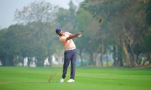 City के युवराज ने गोल्फ टूर्नामेंट में बढ़त हासिल की City के युवराज ने गोल्फ टूर्नामेंट में बढ़त हासिल की
