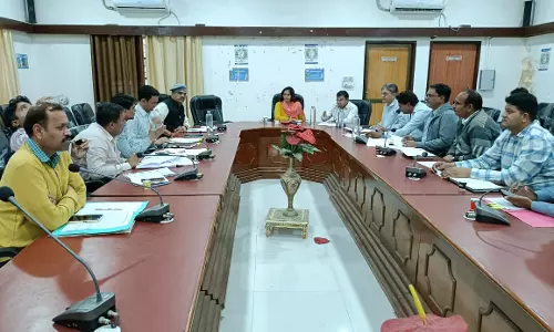 Sirohi: जिला कलेक्टर की अध्यक्षता में जल स्वावलम्बन अभियान 2.0 की बैठक आयोजित