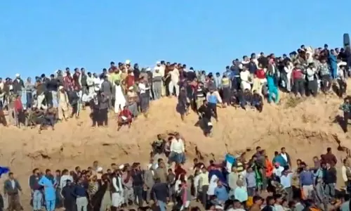 Jammu: पहलवानों के समर्थकों में हाथापाई के कारण मंत्री का दौरा रद्द Jammu: पहलवानों के समर्थकों में हाथापाई के कारण मंत्री का दौरा रद्द