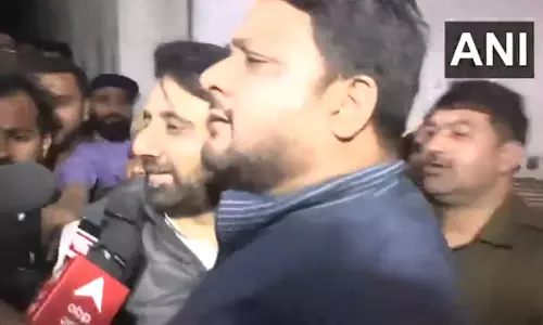 जामिया नगर पुलिस स्टेशन से निकले AAP विधायक अमानतुल्ला खान
