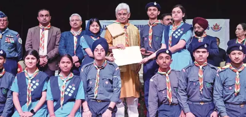 LG ने भारत स्काउट्स गाइड्स, रोवर्स रेंजर्स के लिए राज्य पुरस्कार प्रमाण पत्र प्रदान किया LG ने भारत स्काउट्स गाइड्स, रोवर्स रेंजर्स के लिए राज्य पुरस्कार प्रमाण पत्र प्रदान किया