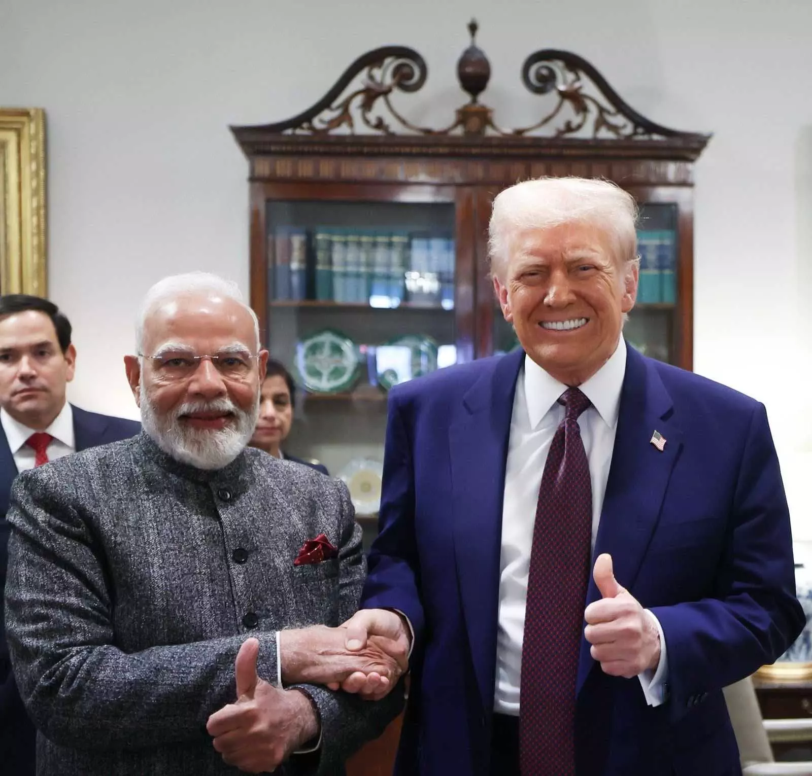 ट्रंप ने PM मोदी के तारीफ में पढ़े कसीदे...राष्ट्रपति ट्रंप ने भारत के लिए क्या-क्या ऐलान किए? जानें ट्रंप ने PM मोदी के तारीफ में पढ़े कसीदे...राष्ट्रपति ट्रंप ने भारत के लिए क्या-क्या ऐलान किए? जानें