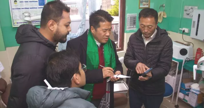 DC ने युक्सोम उपखंड की सार्वजनिक अवसंरचना और आवश्यकताओं का जायजा लिया DC ने युक्सोम उपखंड की सार्वजनिक अवसंरचना और आवश्यकताओं का जायजा लिया