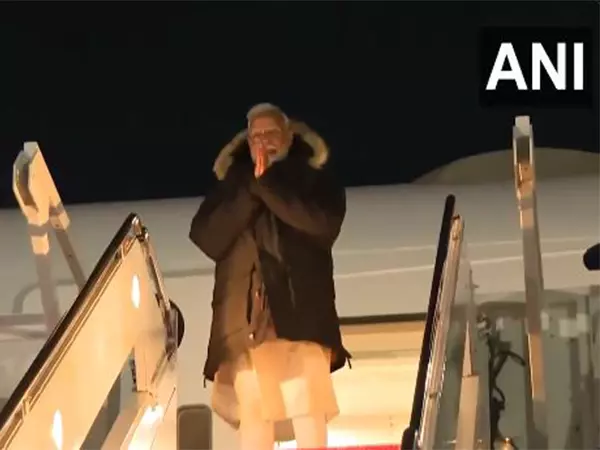 PM Modi उत्पादक और सार्थक अमेरिकी यात्रा के बाद भारत के लिए रवाना हुए PM Modi उत्पादक और सार्थक अमेरिकी यात्रा के बाद भारत के लिए रवाना हुए