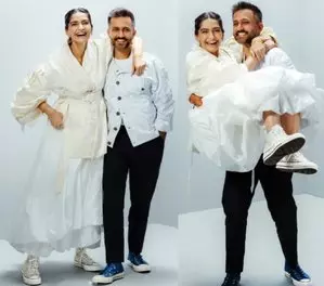 Sonam Kapoor को ‘हमेशा के क्रश’ आनंद आहूजा से ‘ऑनलाइन शॉपिंग से ज़्यादा प्यार’ Sonam Kapoor को ‘हमेशा के क्रश’ आनंद आहूजा से ‘ऑनलाइन शॉपिंग से ज़्यादा प्यार’