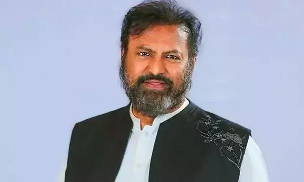 HC ने जुर्नो को मोहन बाबू की याचिका पर जवाब देने को कहा HC ने जुर्नो को मोहन बाबू की याचिका पर जवाब देने को कहा