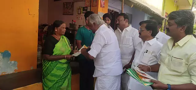 खुशी है कि चुनाव आयोग AIADMK मुद्दे की जांच कर रहा है: केपी मुनुसामी खुशी है कि चुनाव आयोग AIADMK मुद्दे की जांच कर रहा है: केपी मुनुसामी