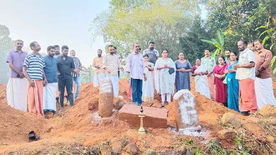 Kerala के मंदिर और चर्च ने सौहार्दपूर्ण तरीके से भूमि विवाद को सुलझाने की कोशिश की Kerala के मंदिर और चर्च ने सौहार्दपूर्ण तरीके से भूमि विवाद को सुलझाने की कोशिश की