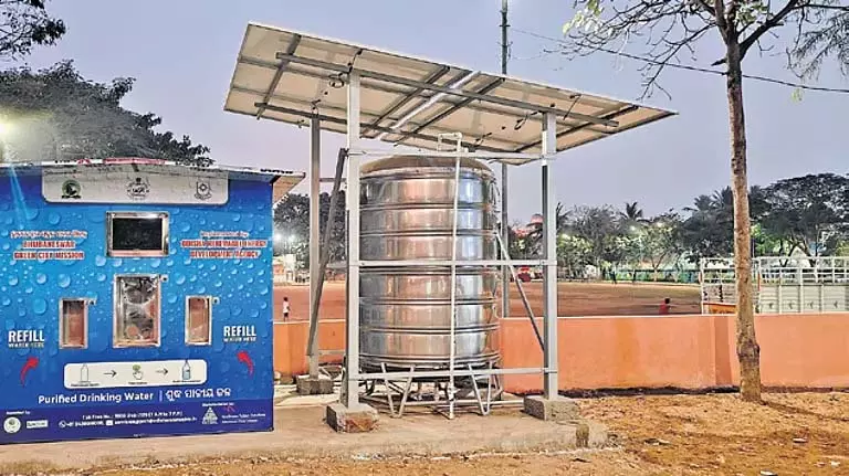 BMC-REDA ने गर्मियों से पहले सौर ऊर्जा से चलने वाले जल कियोस्क लगाने के लिए समझौता किया BMC-REDA ने गर्मियों से पहले सौर ऊर्जा से चलने वाले जल कियोस्क लगाने के लिए समझौता किया
