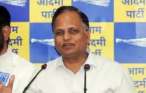सत्येंद्र जैन की बढ़ी मुश्किलें, गृह मंत्रालय ने अभियोजन चलाने के लिए राष्ट्रपति से मांगी मंजूरी सत्येंद्र जैन की बढ़ी मुश्किलें, गृह मंत्रालय ने अभियोजन चलाने के लिए राष्ट्रपति से मांगी मंजूरी