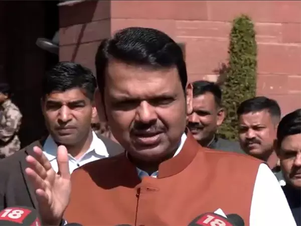 हमने कसाब को रखा, हम उसे भी रख सकते हैं: तहव्वुर राणा के प्रत्यर्पण पर महाराष्ट्र के CM हमने कसाब को रखा, हम उसे भी रख सकते हैं: तहव्वुर राणा के प्रत्यर्पण पर महाराष्ट्र के CM
