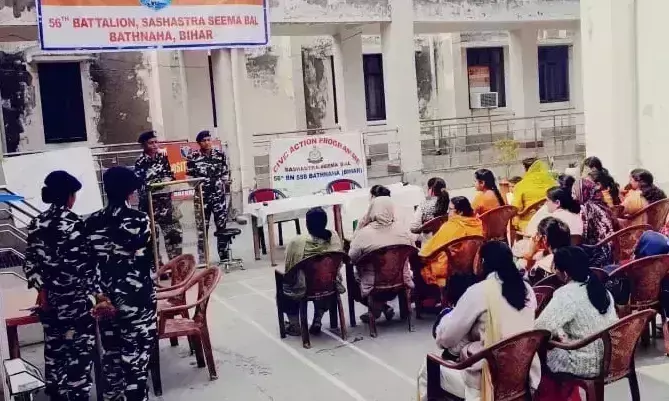 Araria: एसएसबी ने ग्रामीणों को स्वास्थ्य के प्रति किया जागरूक Araria: एसएसबी ने ग्रामीणों को स्वास्थ्य के प्रति किया जागरूक