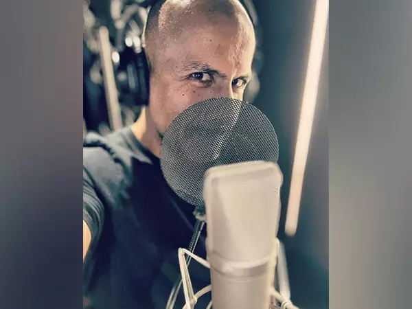 Vishal Dadlani को छोटी दुर्घटना का सामना करना पड़ा, पुणे में होने वाला कॉन्सर्ट स्थगित Vishal Dadlani को छोटी दुर्घटना का सामना करना पड़ा, पुणे में होने वाला कॉन्सर्ट स्थगित