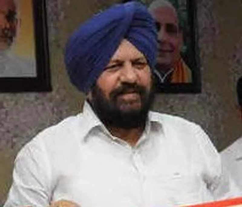 केंद्र किसानों के सभी मुद्दे सुलझाने को तैयार: BJP leader केंद्र किसानों के सभी मुद्दे सुलझाने को तैयार: BJP leader