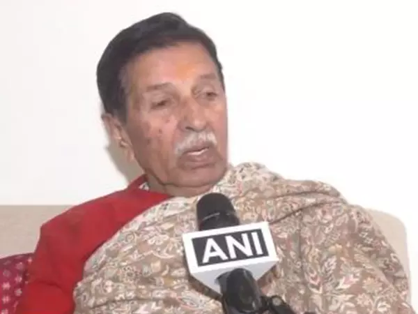 कारगिल युद्ध के नायक के पिता ने Pulwama के सैनिकों को दी श्रद्धांजलि कारगिल युद्ध के नायक के पिता ने Pulwama के सैनिकों को दी श्रद्धांजलि