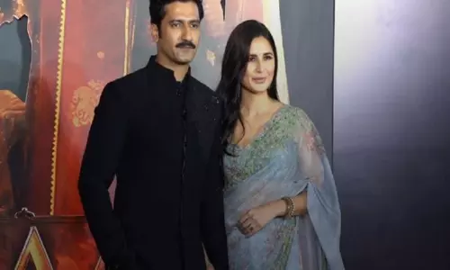 Vicky Kaushal अपनी के साथ छावा की स्क्रीनिंग में शामिल हुए Vicky Kaushal अपनी के साथ छावा की स्क्रीनिंग में शामिल हुए