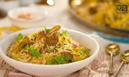 Cauliflower Dum Biryani: यह रेसिपी स्वादिष्ट होने के साथ-साथ सेहतमंद भी है