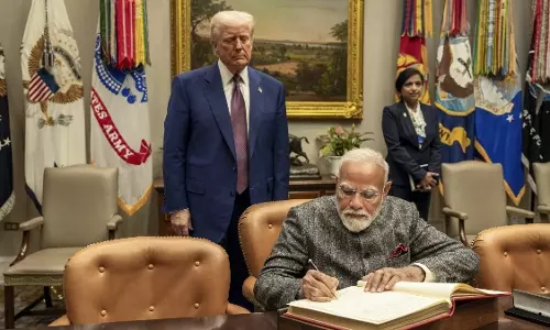 New Delhi: अमेरिका और भारत का 2030 तक 500 बिलियन डॉलर का द्विपक्षीय व्यापार करने का लक्ष्य New Delhi: अमेरिका और भारत का 2030 तक 500 बिलियन डॉलर का द्विपक्षीय व्यापार करने का लक्ष्य