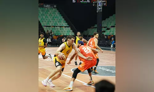 InBL Pro U25: चेन्नई हीट ने लीग लीडर हैदराबाद फाल्कन्स को 85-82 से रोमांचक जीत के साथ चौंकाया InBL Pro U25: चेन्नई हीट ने लीग लीडर हैदराबाद फाल्कन्स को 85-82 से रोमांचक जीत के साथ चौंकाया