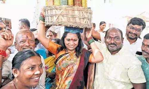 BRS MLC कविता ने तेलंगाना में कांग्रेस को दी ‘गुलाबी किताब’ की धमकी