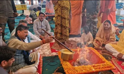 Haryana : विवाद के बीच मंत्री ने धार्मिक आयोजन में भाग लिया Haryana : विवाद के बीच मंत्री ने धार्मिक आयोजन में भाग लिया