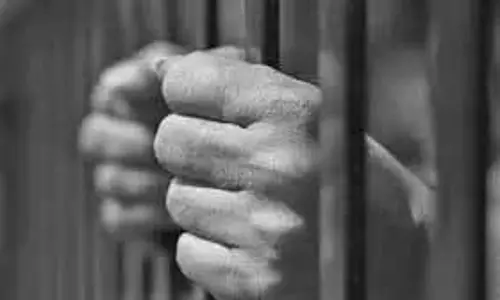 Hyderabad में फ्लैट मालिक को धमकाने के आरोप में चार लोगों पर मामला दर्ज