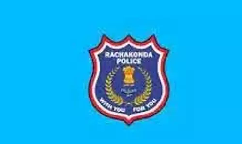Telangana: अवैध रेत खनन के खिलाफ अभियान, 71 मामले दर्ज Telangana: अवैध रेत खनन के खिलाफ अभियान, 71 मामले दर्ज