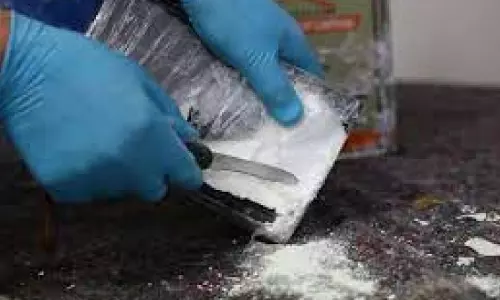 Amritsar: ग्रामीण पुलिस ने सीमा पार तस्करी नेटवर्क का भंडाफोड़ किया Amritsar: ग्रामीण पुलिस ने सीमा पार तस्करी नेटवर्क का भंडाफोड़ किया