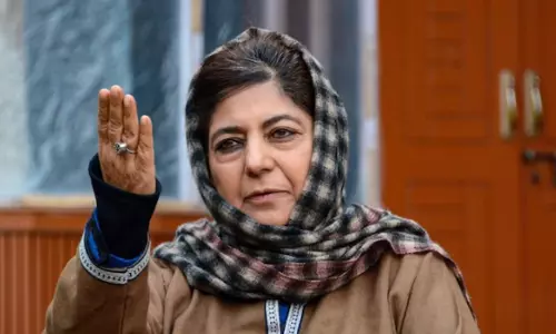 Jammu and Kashmir: पाकिस्तान से जुड़ने वाली सड़कें खोली जाएं: महबूबा मुफ्ती