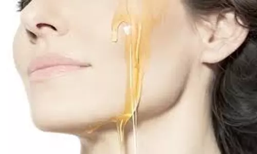 Homemade Honey Face Pack: चमकती त्वचा पाने के लिए शहद से बने फेस पैक आजमाएं Homemade Honey Face Pack: चमकती त्वचा पाने के लिए शहद से बने फेस पैक आजमाएं