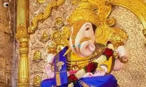 Dwijapriya  Sankashti Chaturthi 2025: द्विजप्रिय संकष्टी चतुर्थी के दिन करें इन मंत्रों का जाप, दूर होंगी सभी बाधाएं