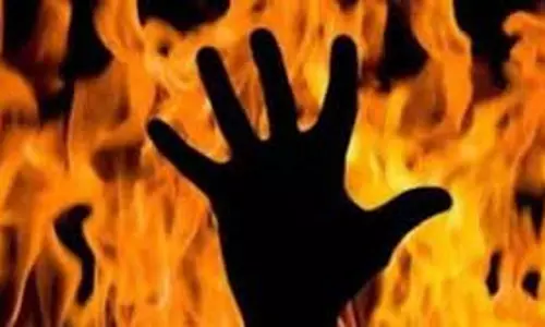 Haldwani: पिता की मौत से आहत बेटे ने खुद पर लगाई आग Haldwani: पिता की मौत से आहत बेटे ने खुद पर लगाई आग