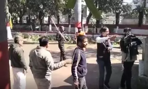 जहां मिलेंगे बाबू-सोना, तोड़ देंगे कोना-कोना...वैलेंटाइन-डे का विरोध जहां मिलेंगे बाबू-सोना, तोड़ देंगे कोना-कोना...वैलेंटाइन-डे का विरोध