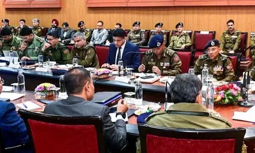 Sinha: आतंकवाद के सफाए के लिए प्रयास तेज करें पुलिस अधिकारी